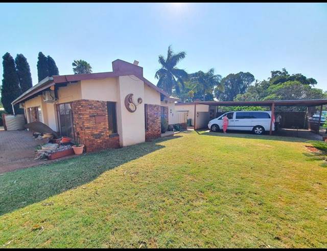 4 BEDROOM HOUSE FOR SALE IN THE ORCHARDS